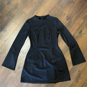 Elegant Black Long-Sleeved Mini Dress